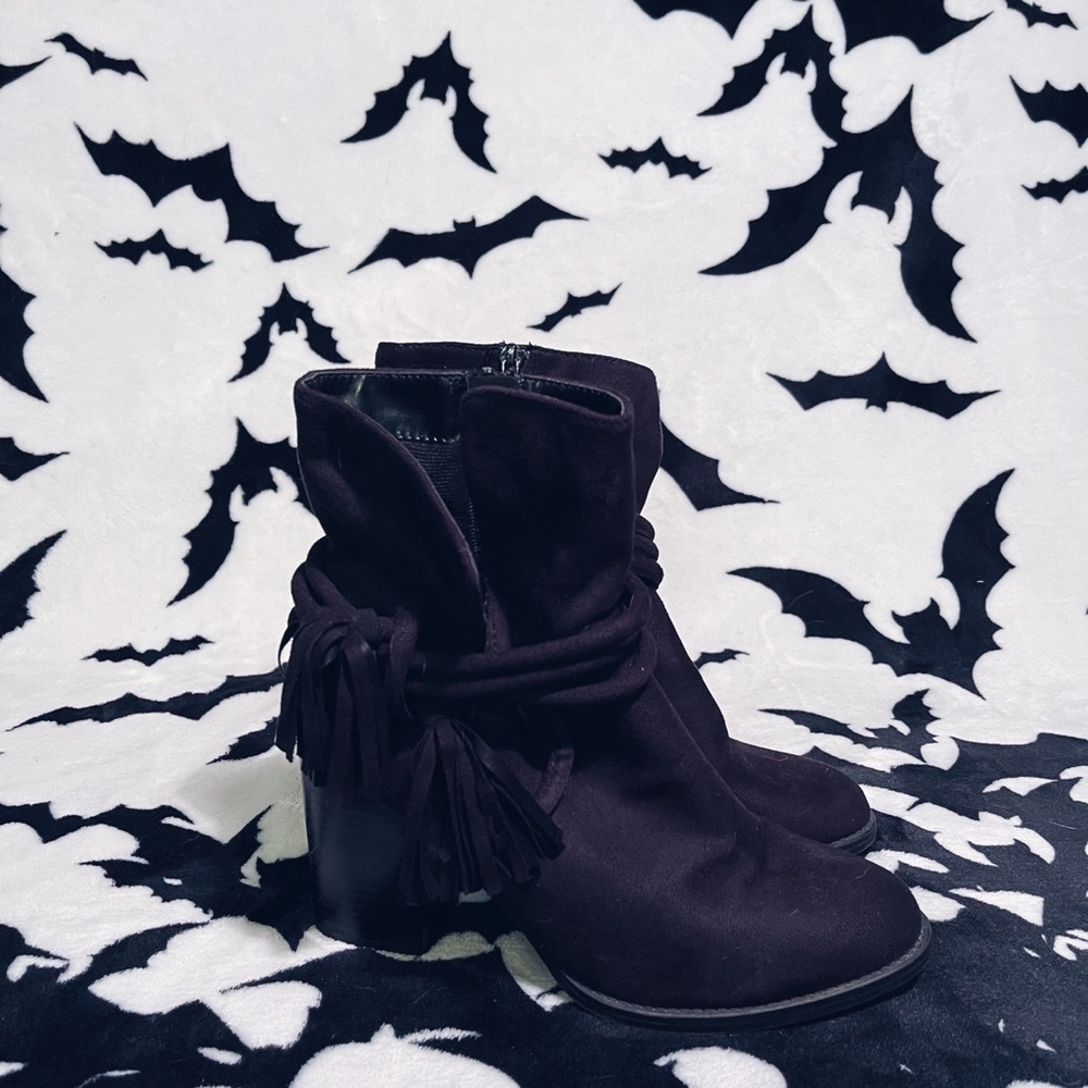 Black boho ankle boots with tassels
